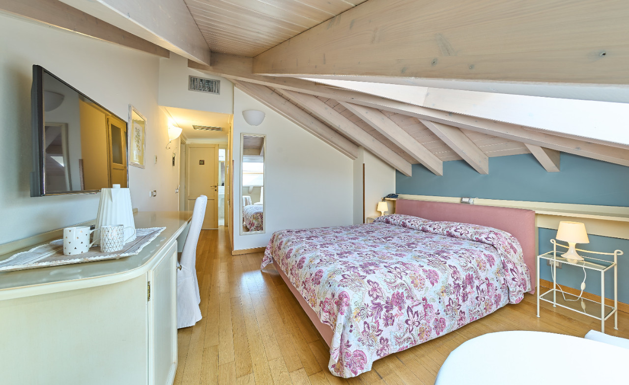 hotel belvedere ranco camera superior