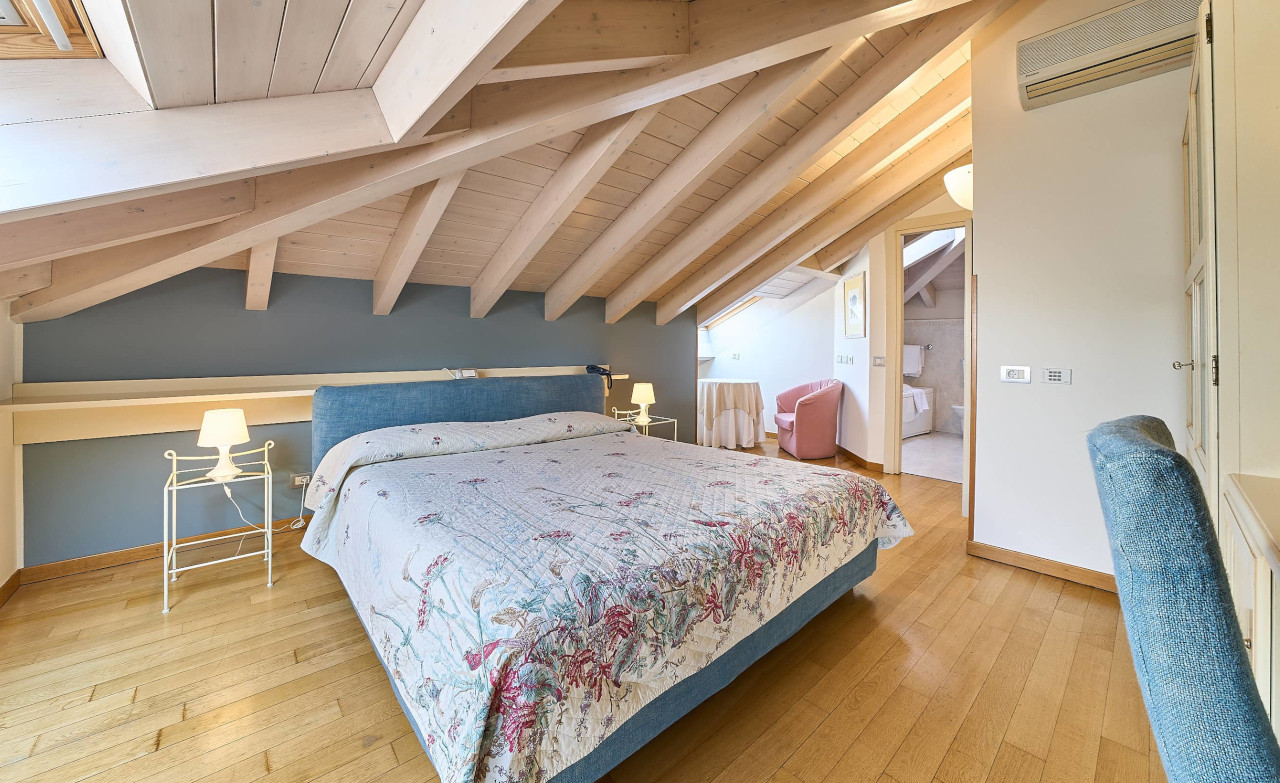 albergo belevedere camera superior parziale vista lago