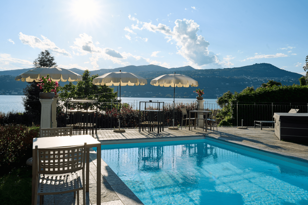 piscina e panorama Belvedere Ranco